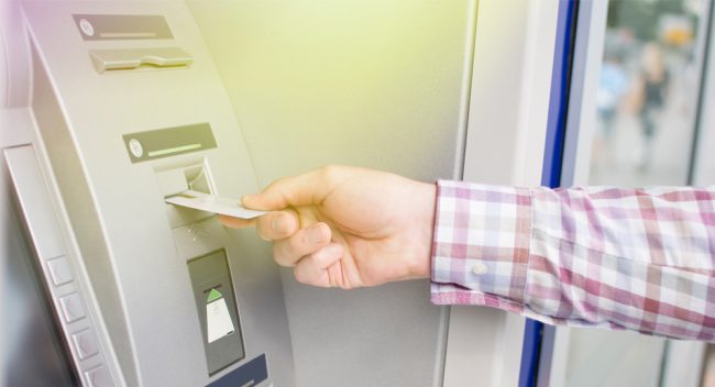 Hướng dẫn cách chuyển tiền qua ATM khác ngân hàng đơn giản
