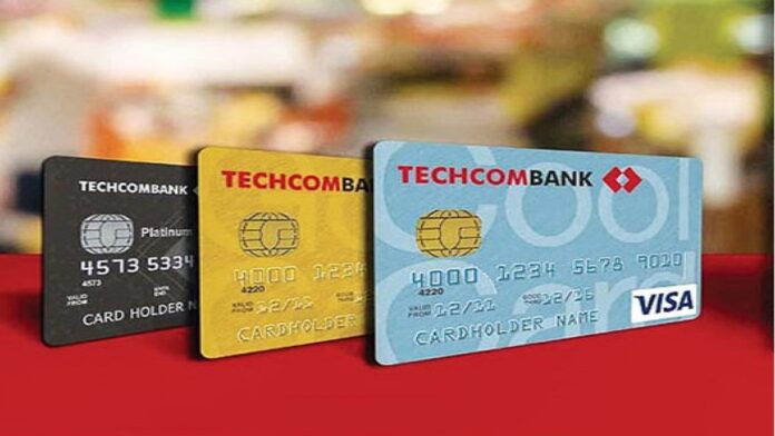 Cách rút tiền mặt từ thẻ Visa Techcombank phí cực thấp