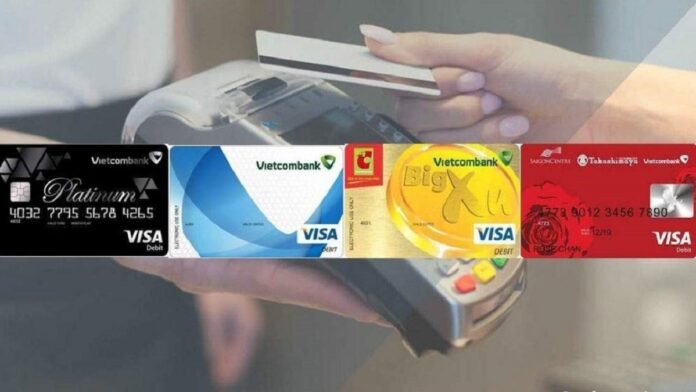Làm thẻ Visa Vietcombank mất bao nhiêu tiền?