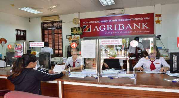 Làm thẻ visa ngân hàng agribank tại quầy giao dịch