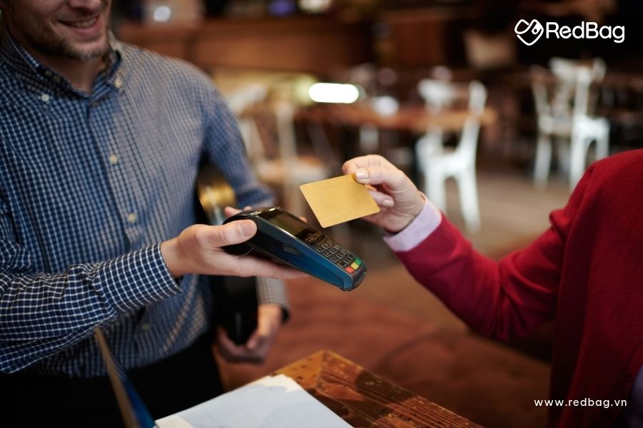 Cách thanh toán bằng thẻ tín dụng tại siêu thị